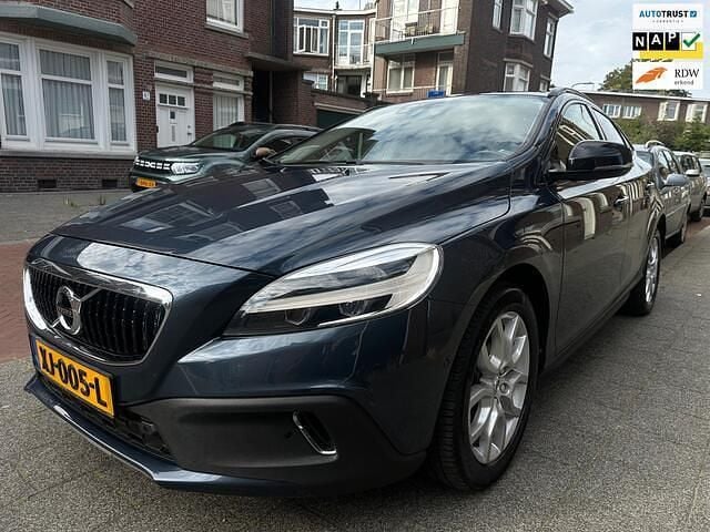 Blauw Gebruikt 2019 Volvo V40 CC Stationwagen | € 19.950 (Eerlijke prijs) - Afbeelding 1/4