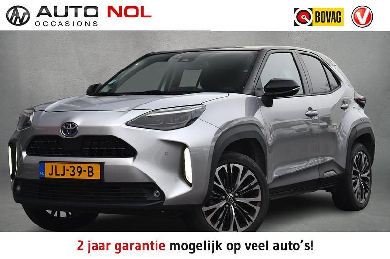 Grijs Occasion 2025 Toyota Yaris Cross Executive SUV | € 27.450 (Goede deal) - Afbeelding 1/4