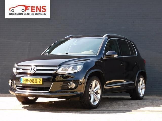 Zwart Gebruikt 2016 VW Tiguan R-line Edition SUV | € 18.740 (Eerlijke prijs) - Afbeelding 1/4