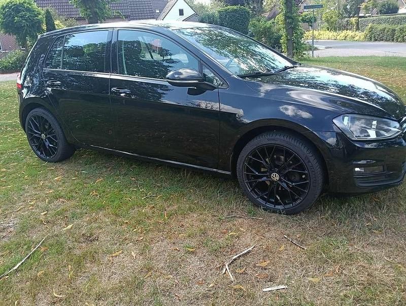 Zwart Gebruikt 2015 VW Golf VII Comfortline Stationwagen | € 6.250 (Eerlijke prijs) - Afbeelding 1/4
