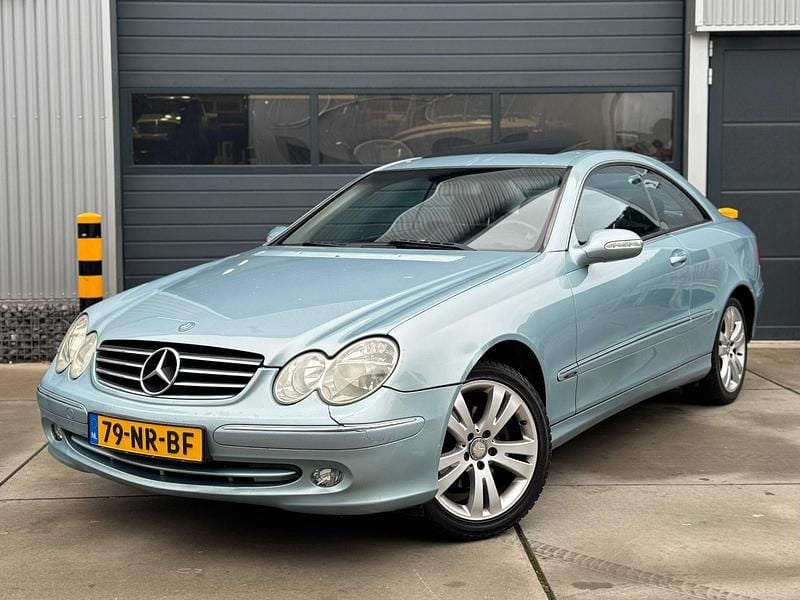 Blauw Gebruikt 2004 Mercedes CLK200 Avantgarde Coupé | € 3.399 (Iets duurder) - Afbeelding 1/4