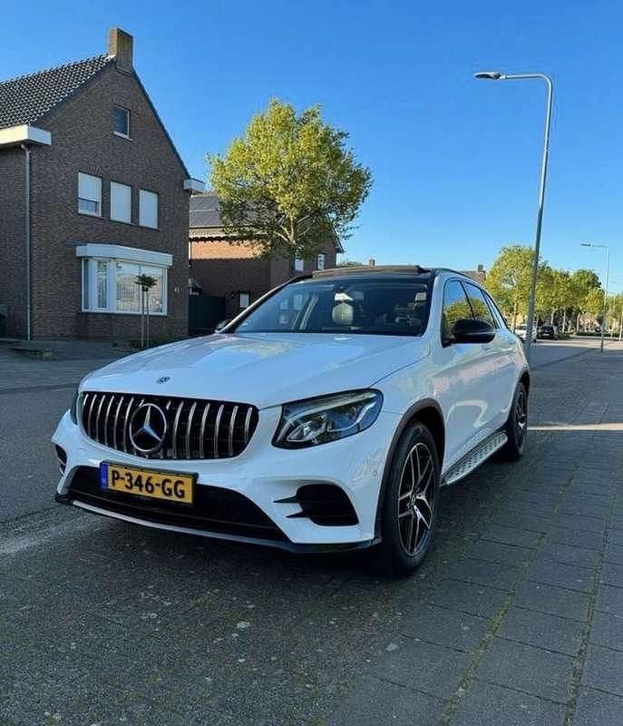 Wit Gebruikt 2017 Mercedes GLC220 AMG Stationwagen | € 29.000 (Eerlijke prijs) - Afbeelding 1/4