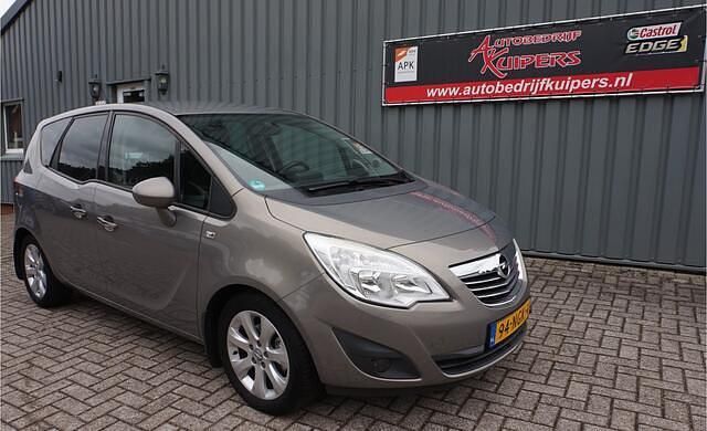 Grijs Occasion 2010 Opel Meriva Cosmo MPV | € 5.750 (Duur) - Afbeelding 1/4