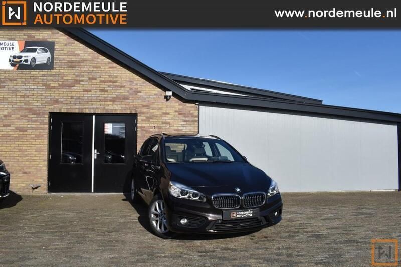 Bruin Gebruikt 2016 BMW 225 MPV | € 12.450 (Goede deal) - Afbeelding 1/4