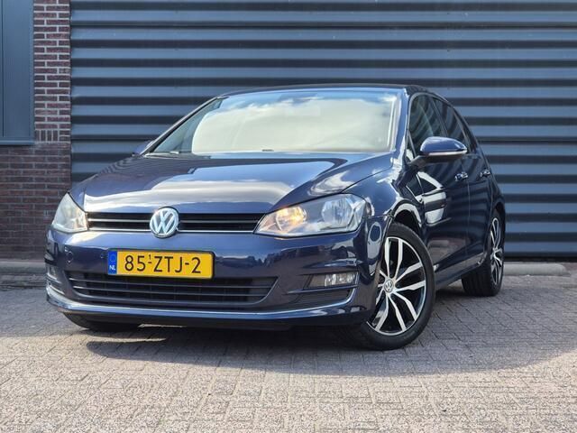 Blauw Gebruikt 2013 VW Golf VII Highline Hatchback | € 12.950 (Eerlijke prijs) - Afbeelding 1/4