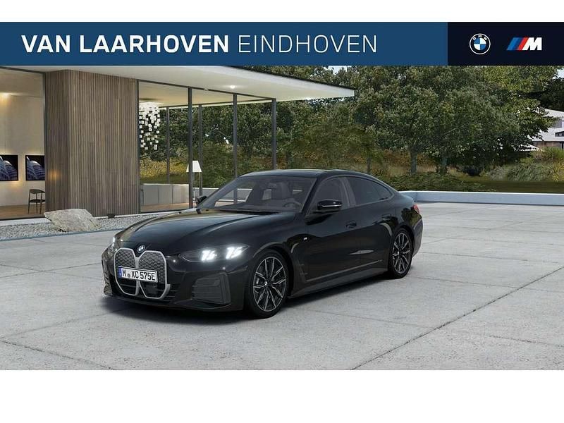 Zwart Nieuw 2025 BMW i4 Comfort Edition Sedan | € 67.626 (Super prijs) - Afbeelding 1/4