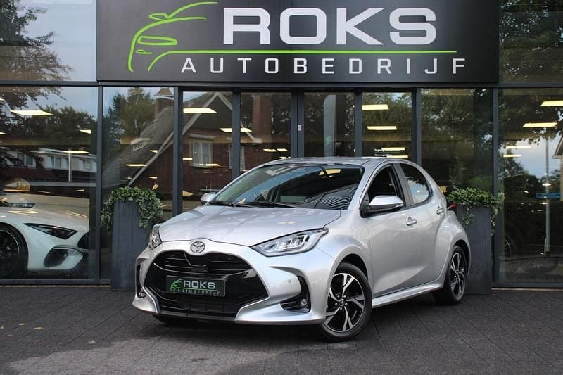 Zilver Nieuw 2025 Toyota Yaris Hybrid Hatchback | € 27.650 (Eerlijke prijs) - Afbeelding 1/4