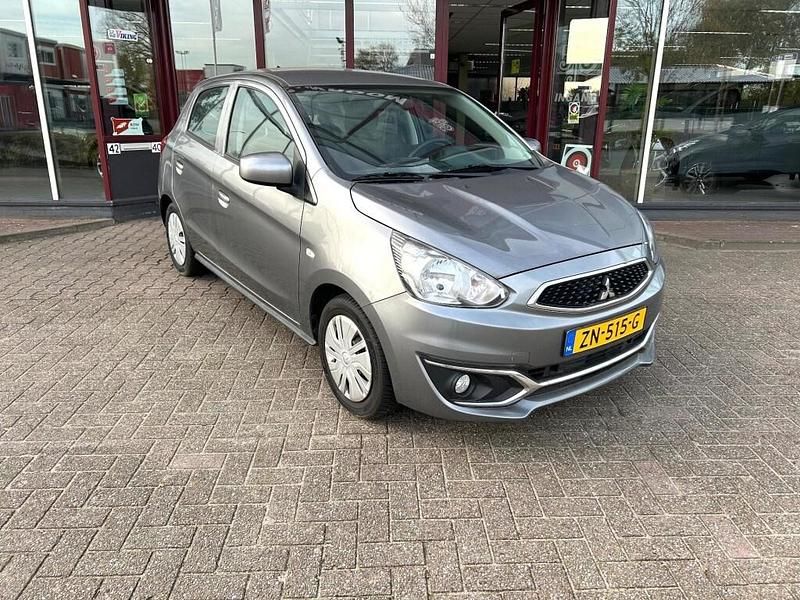 Grijs Gebruikt 2019 Mitsubishi Space Star Hatchback | € 7.999 (Eerlijke prijs) - Afbeelding 1/4