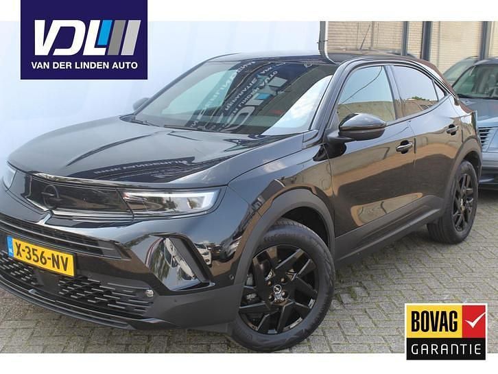 Zwart Gebruikt 2022 Opel Mokka GS Line SUV | € 20.750 (Eerlijke prijs) - Afbeelding 1/4
