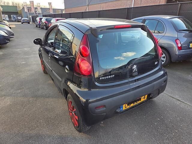 Occasion Peugeot 107 Active 68 PK (50 kW) 2013 Zwart Hatchback