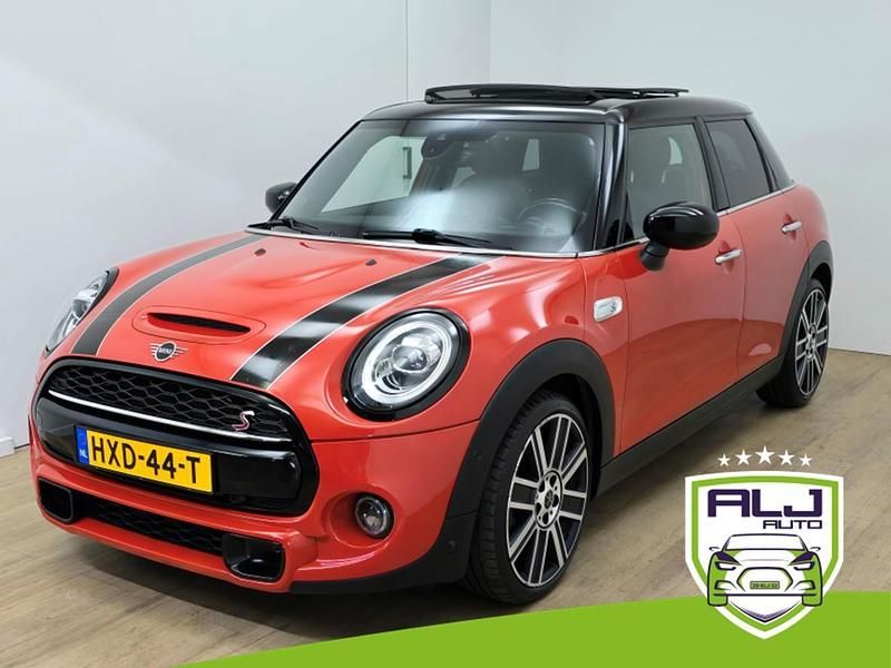 Hatchback Gebruikt 2020 Mini Cooper S Hatchback | € 27.594 (Eerlijke prijs) - Afbeelding 1/4