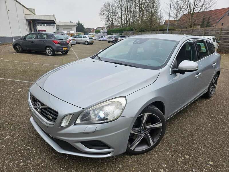 Grijs Gebruikt 2012 Volvo V60 R-Design Stationwagen | € 7.900 (Iets duurder) - Afbeelding 1/4