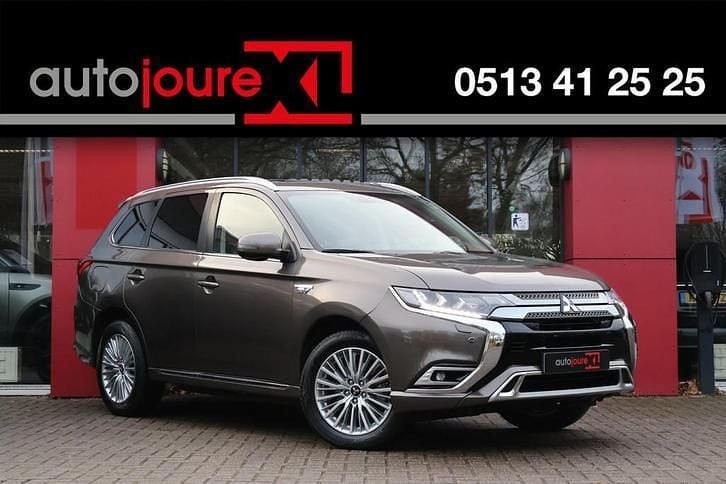 Bruin Gebruikt 2019 Mitsubishi Outlander Intense+ SUV | € 18.950 (Goede deal) - Afbeelding 1/4
