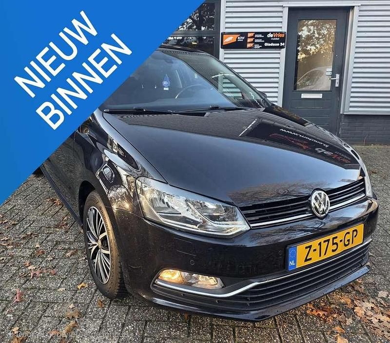 Zwart Gebruikt 2016 VW Polo Allstar Hatchback | € 6.950 (Super prijs) - Afbeelding 1/4