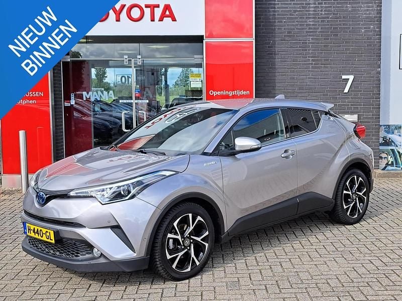 Grijs Gebruikt 2019 Toyota C-HR Style SUV | € 19.900 (Goede deal) - Afbeelding 1/4
