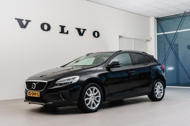 Zwart Gebruikt 2019 Volvo V40 Stationwagen | € 18.950 (Eerlijke prijs) - Afbeelding 1/4