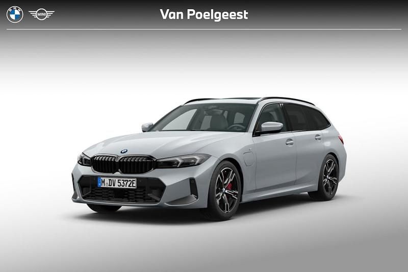 Grijs Nieuw 2025 BMW 330e Comfort Edition Stationwagen | € 71.072 (Goede deal) - Afbeelding 1/4