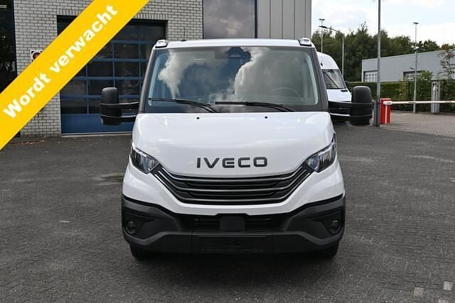 Wit Gebruikt 2024 Iveco Daily Van | € 57.950 - Afbeelding 1/4