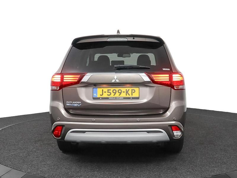 Occasion Mitsubishi Outlander P-HEV Intense 68 PK (50 kW) 2020 Bruin SUV