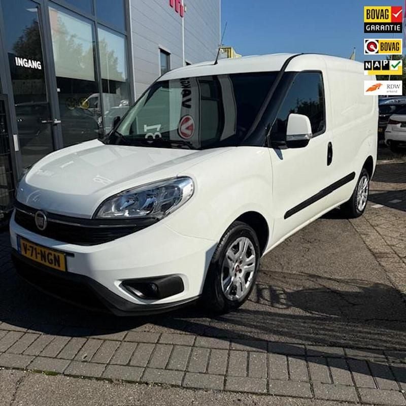 Gebruikt 2021 Fiat Doblò MPV | € 9.750 (Duur) - Afbeelding 1/4