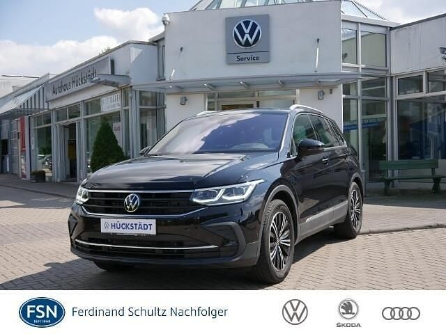 Zwart Gebruikt 2023 VW Tiguan Active SUV | € 46.808 (Duur) - Afbeelding 1/4