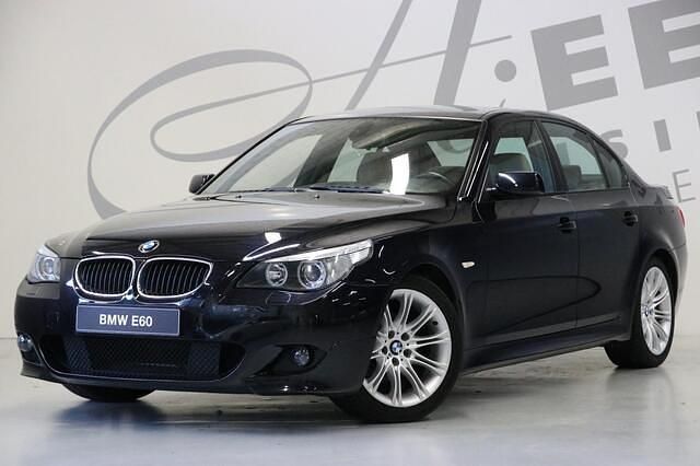 Zwart (metallic) Occasion 2005 BMW 523 M Sport Sedan | € 14.950 - Afbeelding 1/4