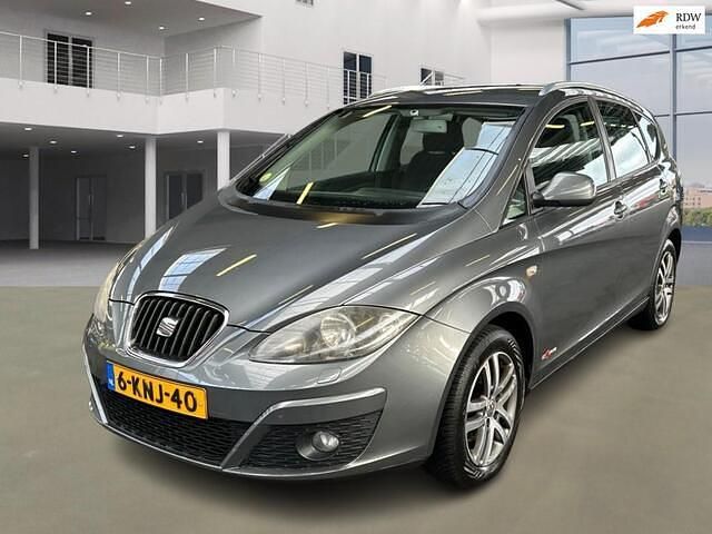 Grijs Gebruikt 2012 Seat Altea XL Style MPV | € 4.450 (Eerlijke prijs) - Afbeelding 1/4