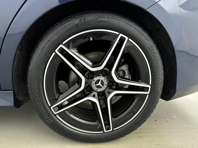 Occasion Mercedes CLA180 Shooting Brake AMG line 136 PK (100 kW) 2023 Blauw Stationwagen