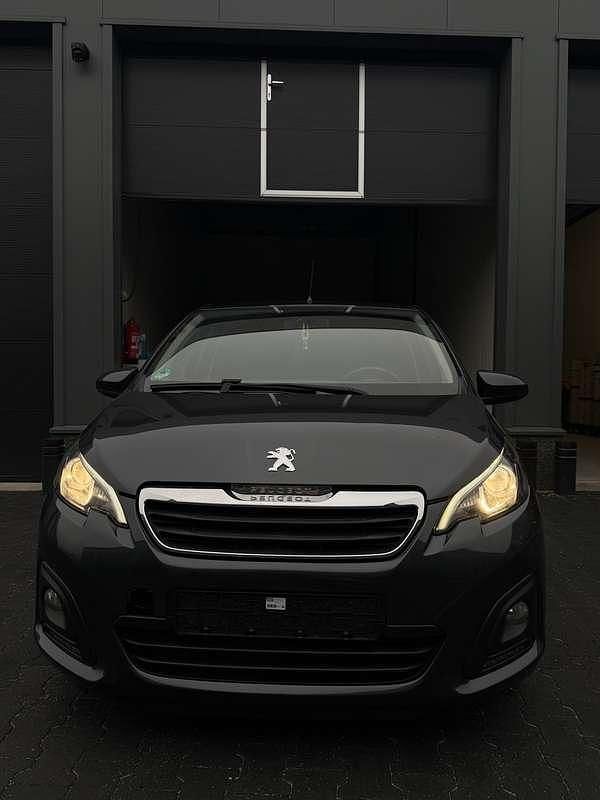Grijs Gebruikt 2017 Peugeot 108 Hatchback | € 6.200 (Eerlijke prijs) - Afbeelding 1/4