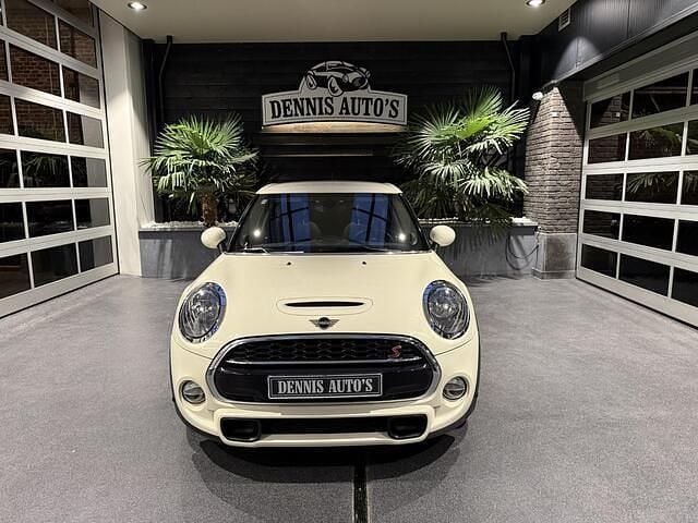 Beige Gebruikt 2018 Mini Cooper S Chili Hatchback | € 18.750 (Goede deal) - Afbeelding 1/4