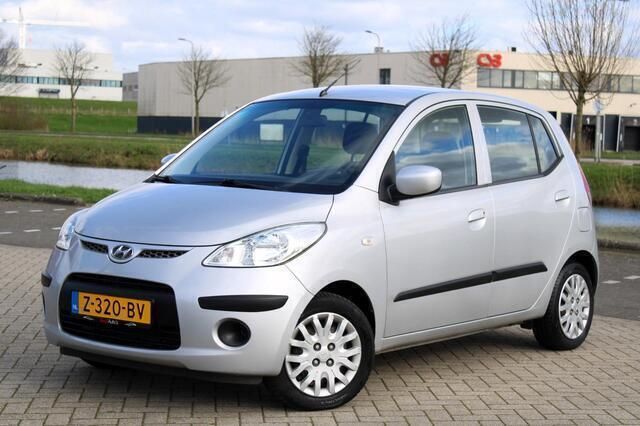 Grijs Gebruikt 2010 Hyundai i10 Dynamiq Hatchback | € 3.850 (Eerlijke prijs) - Afbeelding 1/4