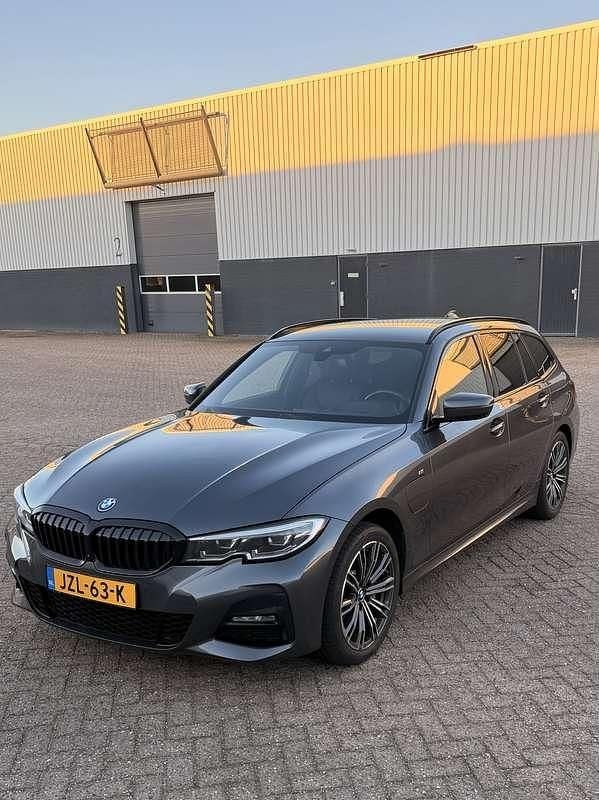 Occasion BMW 330 Executive 292 PK (214 kW) 2021 Grijs Stationwagen
