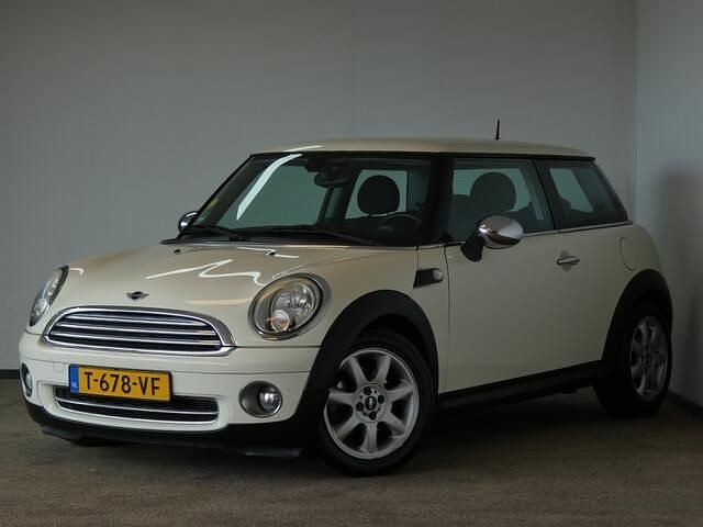 Wit Gebruikt 2010 Mini ONE Pepper Hatchback | € 4.450 (Eerlijke prijs) - Afbeelding 1/4