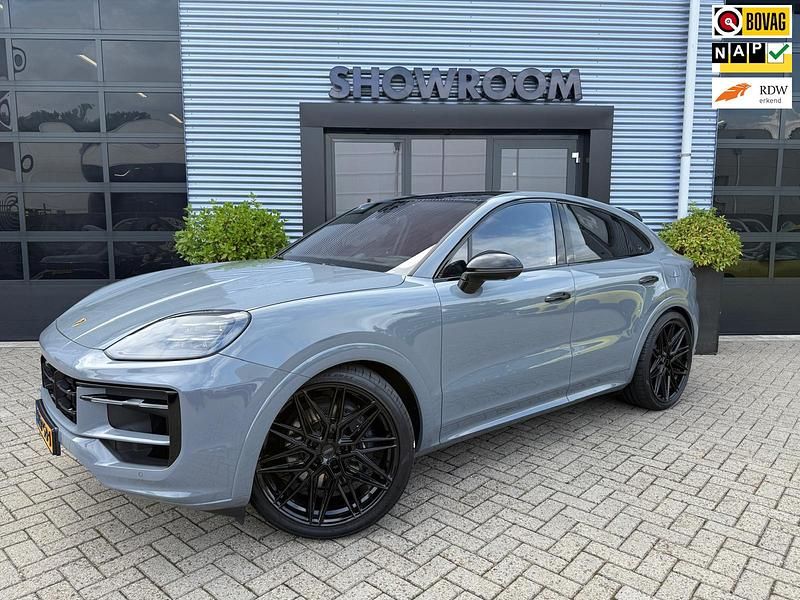 Grijs Gebruikt 2024 Porsche Cayenne SUV | € 140.895 - Afbeelding 1/4