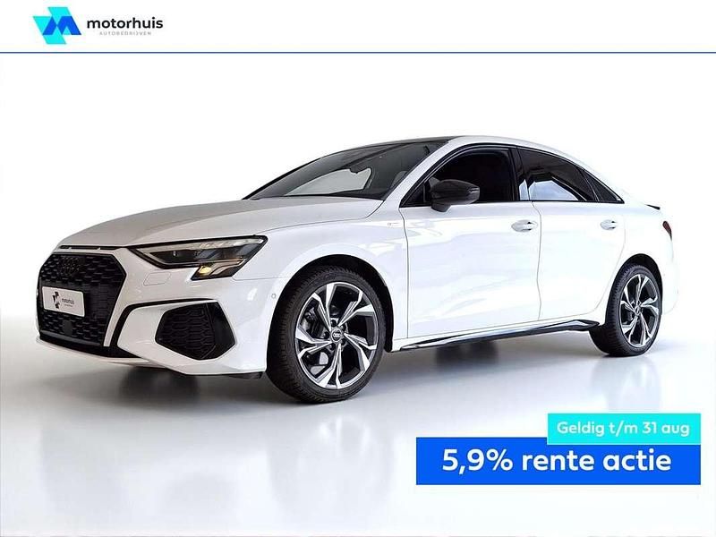 Wit Gebruikt 2023 Audi A3 e-tron Edition .1 Hatchback | € 30.945 (Eerlijke prijs) - Afbeelding 1/4