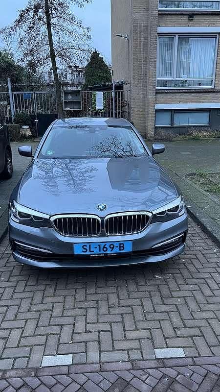 Grijs Occasion 2018 BMW 520 Executive Sedan | € 15.000 (Super prijs) - Afbeelding 1/4