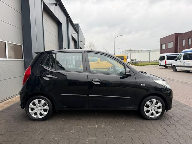 Occasion Hyundai i10 69 PK (50 kW) 2012 Zwart (metallic) Hatchback