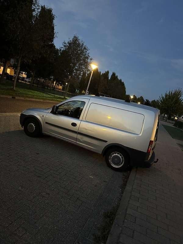 Gebruikt 2007 Opel Combo MPV | € 1.000 (Eerlijke prijs) - Afbeelding 1/4