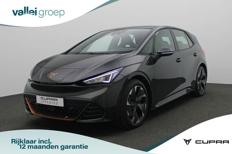 Grijs, metallic lak Gebruikt 2024 Cupra Born Hatchback | € 32.900 (Eerlijke prijs) - Afbeelding 1/4