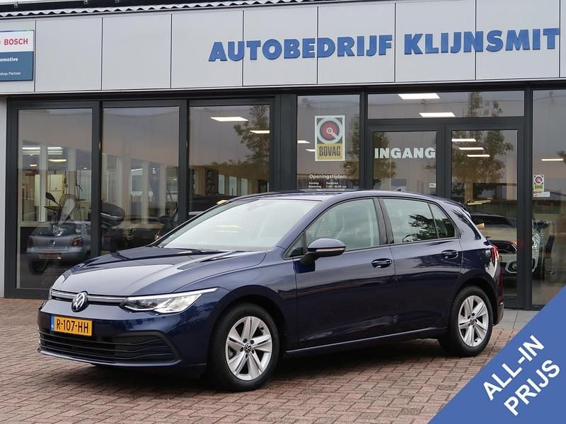Blauw Gebruikt 2022 VW Golf VIII Life Hatchback | € 19.950 (Goede deal) - Afbeelding 1/4
