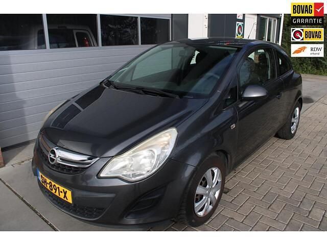 Grijs Gebruikt 2012 Opel Corsa Edition Hatchback | € 4.050 (Eerlijke prijs) - Afbeelding 1/4
