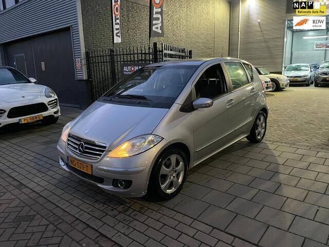Grijs, metallic lak Gebruikt 2005 Mercedes A150 Classic MPV | € 999 (Super prijs) - Afbeelding 1/4