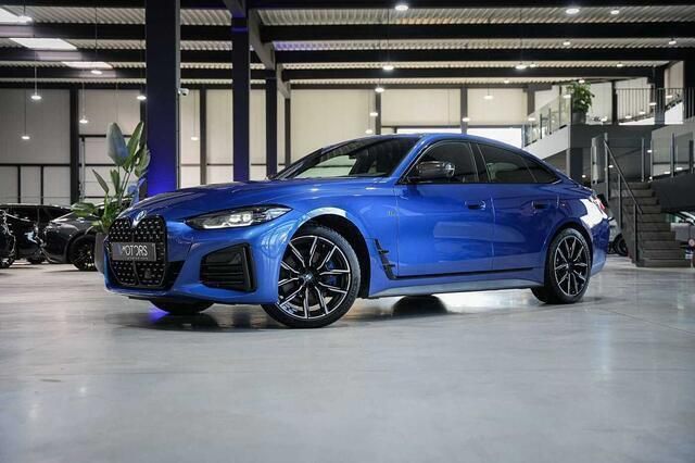 Blauw Gebruikt 2023 BMW 420 Gran Coupé M Sport Coupé | € 39.995 (Iets duurder) - Afbeelding 1/4