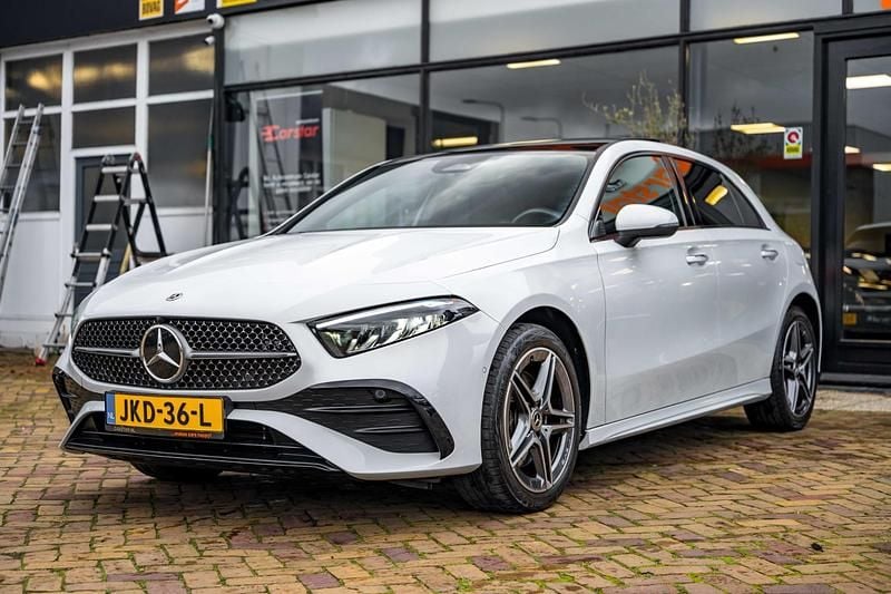 Occasion Mercedes A250 AMG line 163 PK (119 kW) 2025 Wit Hatchback