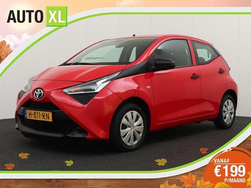 Rood Gebruikt 2020 Toyota Aygo Hatchback | € 9.940 (Goede deal) - Afbeelding 1/4