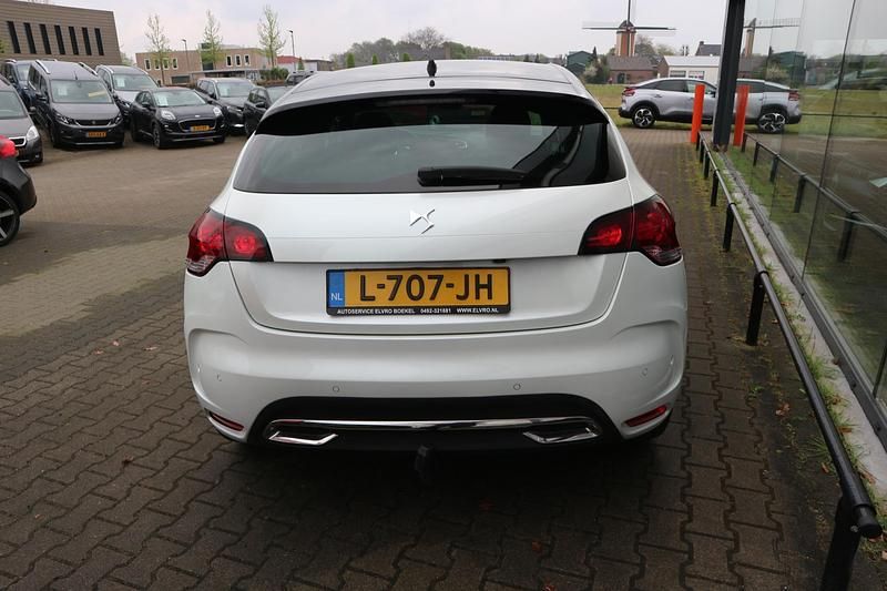 Occasion DS Automobiles DS4 Performance 165 PK (121 kW) 2018 Wit Hatchback