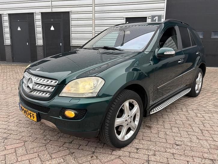 Occasion 2005 Mercedes ML320 SUV | € 4.950 (Iets duurder) - Afbeelding 1/4