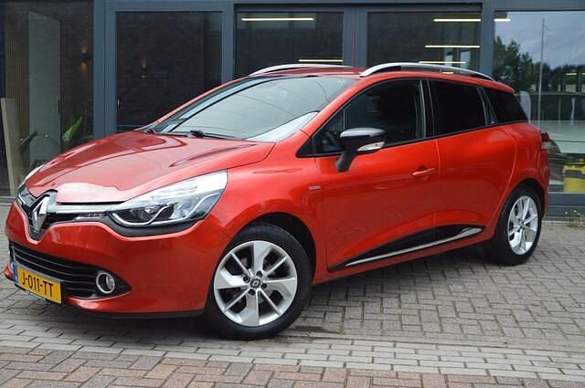 Rood Gebruikt 2016 Renault Clio GrandTour Iconic Stationwagen | € 8.950 (Eerlijke prijs) - Afbeelding 1/4
