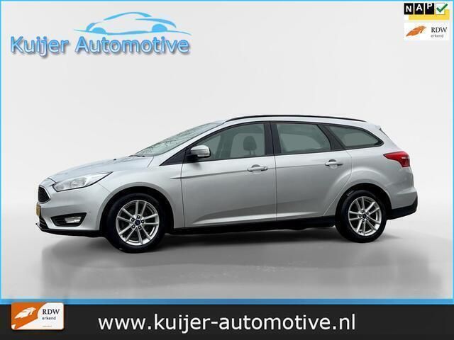 Grijs, metallic lak Gebruikt 2017 Ford Focus Trend Stationwagen | € 5.945 (Eerlijke prijs) - Afbeelding 1/4