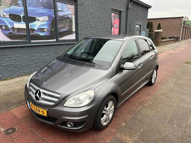 Grijs Occasion 2010 Mercedes B180 Business MPV | € 3.450 (Eerlijke prijs) - Afbeelding 1/4